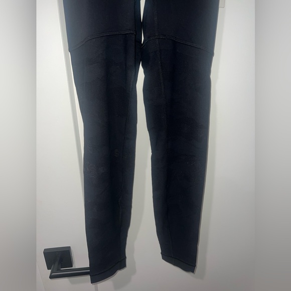 Lululemon Sheer Will Tight 28” - Picture 8 of 9